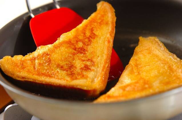 食パンで簡単！フレンチトースト 朝食にぴったり by湊 愛さんの作り方の手順3