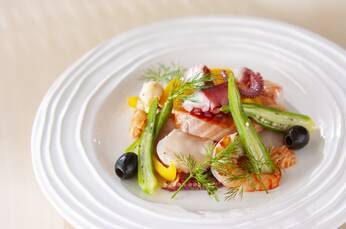 白ワインに合う贅沢シーフードマリネ