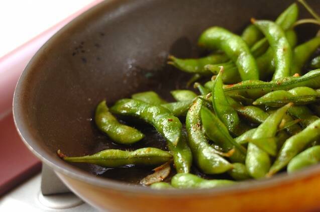 チリガーリック枝豆の作り方の手順2