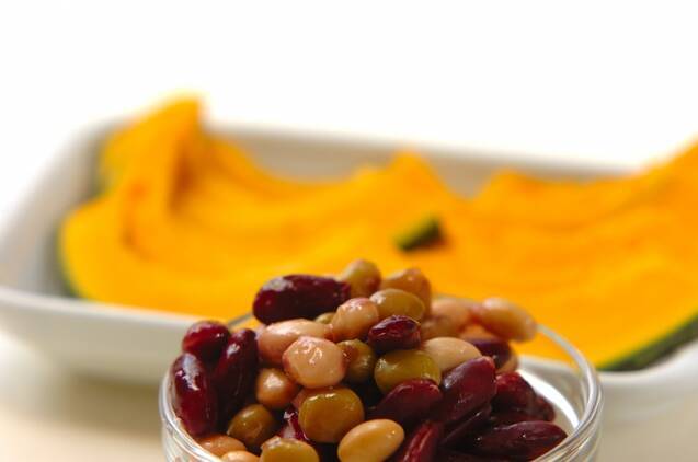 カボチャと豆のアヒージョの作り方の手順2