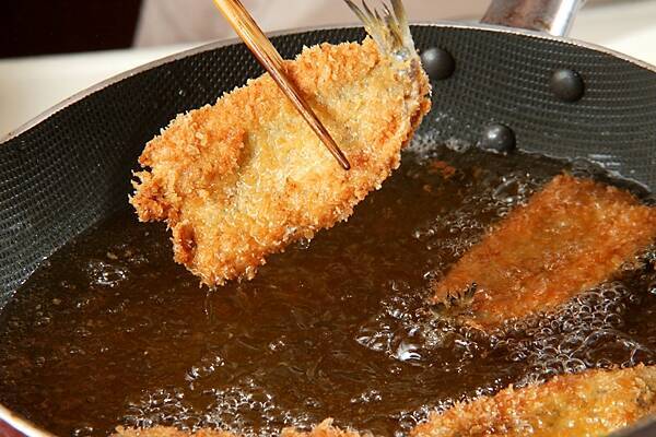 サクサク食感！イワシのフライの作り方の手順8