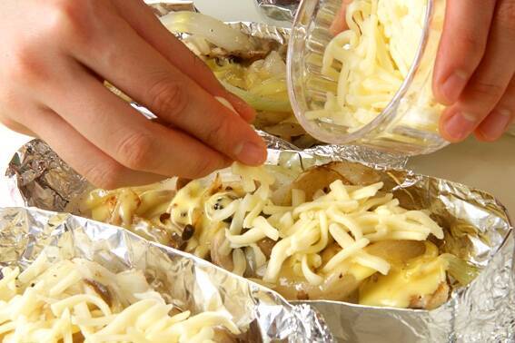 今日の献立に サーモンのホイル焼きの作り方の手順8