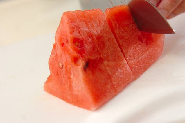 スイカとアロエのデザートの作り方の手順1