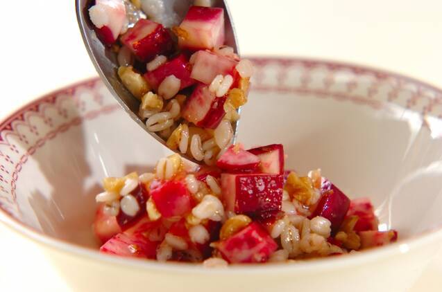 赤カブと押し麦のマリネの作り方の手順5