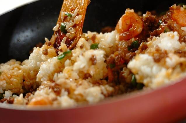 エビのピリ辛オムライスの作り方の手順4