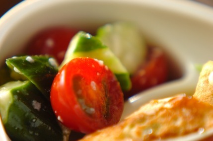 キュウリの塩麹漬け