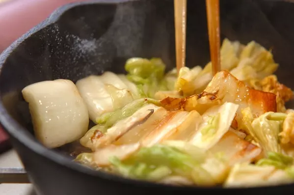 白菜漬けと豚肉の炒めものの作り方2