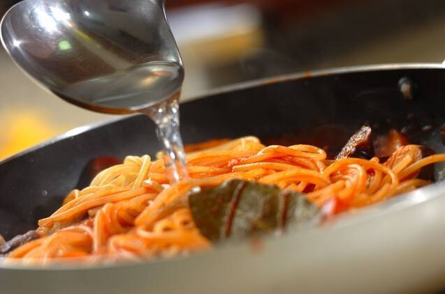 ナスのトマトソースパスタの作り方の手順6