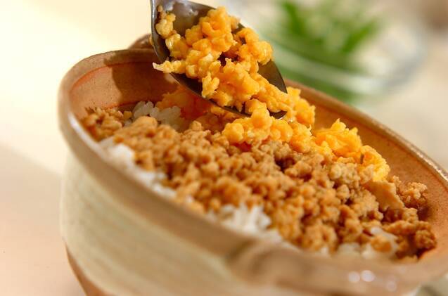 三食丼 解凍した豆腐で肉の食感に by湊 愛さんの作り方の手順4