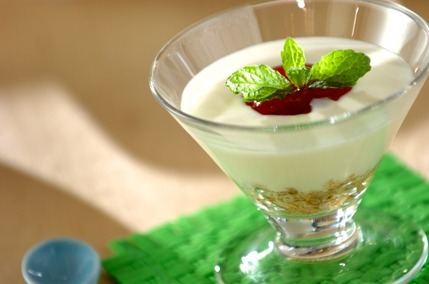 グラノーラパフェ