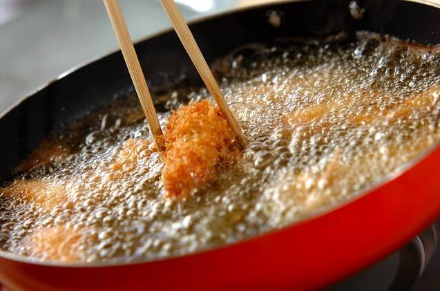 カマンベールチーズフライの作り方の手順3