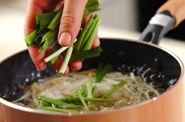 モヤシと豚しゃぶの中華和えの作り方の手順2