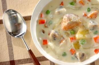 具だくさん 鮭のクリームシチュー