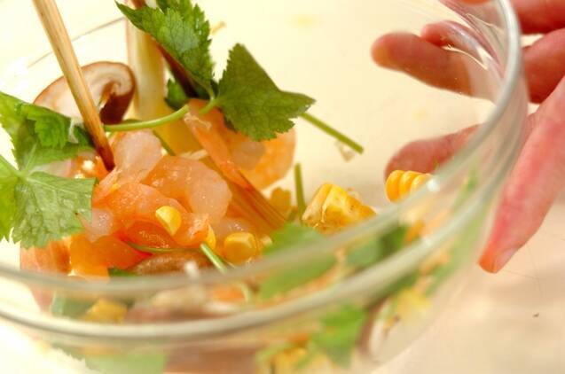 エビとコーンのかき揚げの作り方の手順8