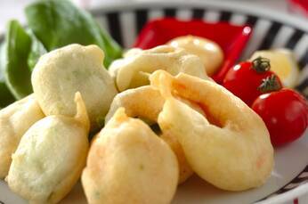 エビとアボカドのフリット