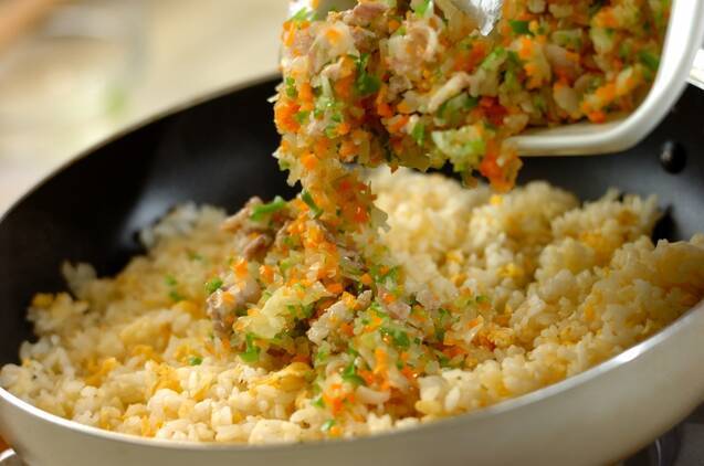 簡単パラパラ！絶品カレーチャーハン by 西川 綾さんの作り方の手順3