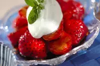 イチゴのバルサミコ酢和え