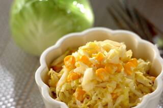 つけ合わせに！コーンとキャベツのコールスロー