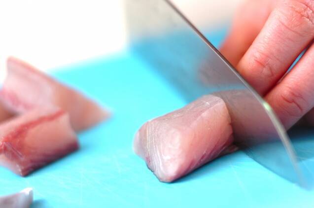 簡単人気！竜田揚げ 衣さっくりでご飯すすむ味わい by保田 美幸さんの作り方の手順1