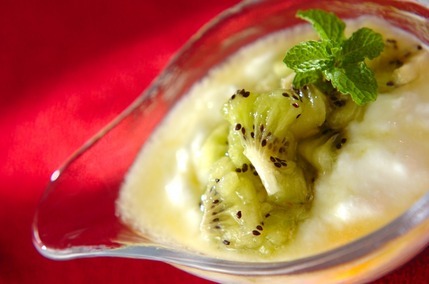 ヨーグルトのハニーキウイソース