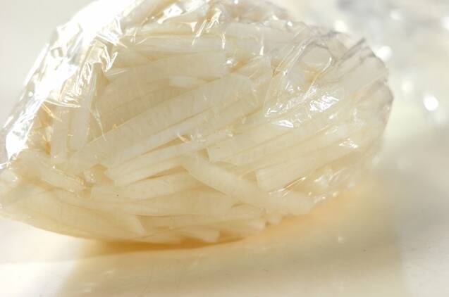 大根とリンゴのサラダの作り方の手順1