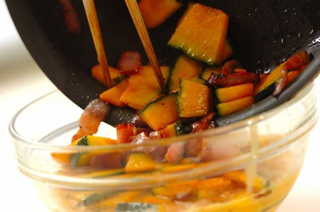 カボチャとベーコンの卵焼きの作り方の手順3