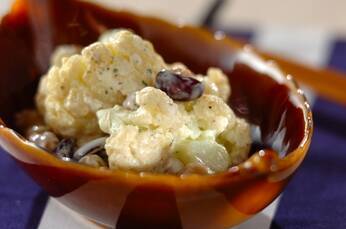 カリフラワーと豆のサラダ