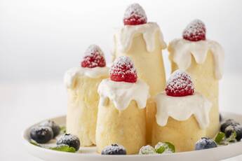 フライパンでできる！聖なる夜のホワイトキャンドルケーキ