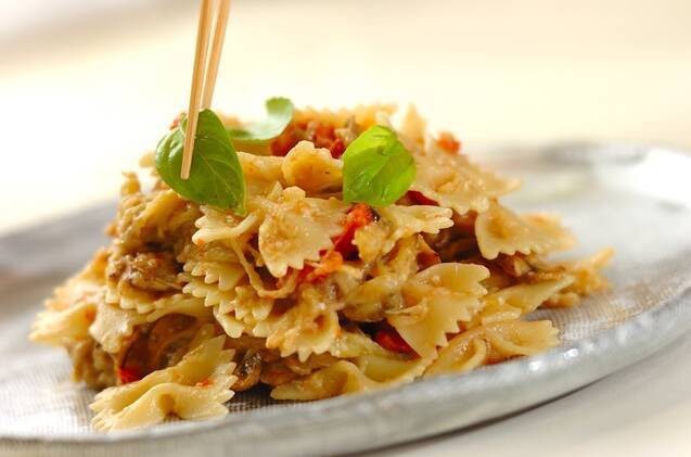 干しトマトとキノコとナスのパスタの作り方の手順9