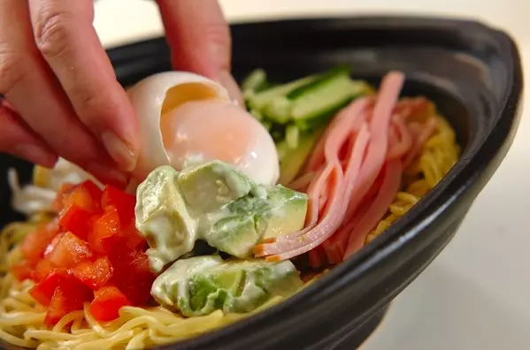 カレー風味の具だくさん冷やし中華の作り方2