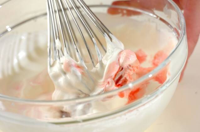 桜の和風アイスの作り方の手順3