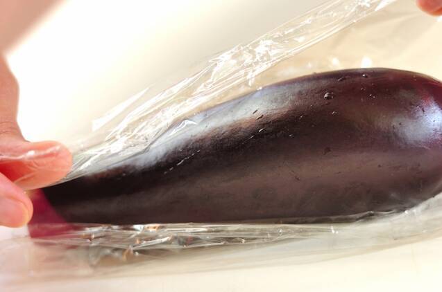 里芋とナスの中華風ゴマ和えの作り方の手順2