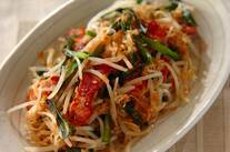 モヤシとニラのベーコン炒め