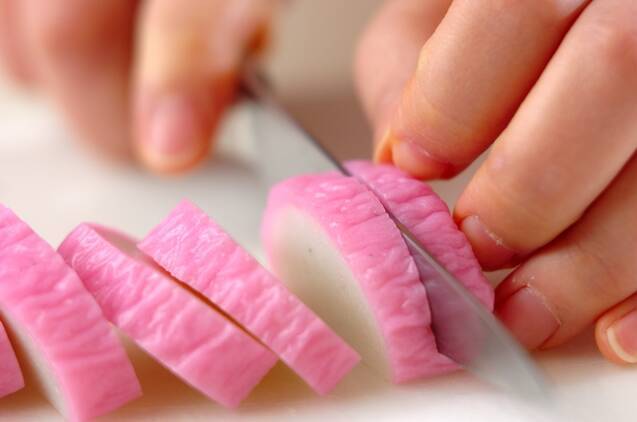 カマボコのピカタの作り方の手順1