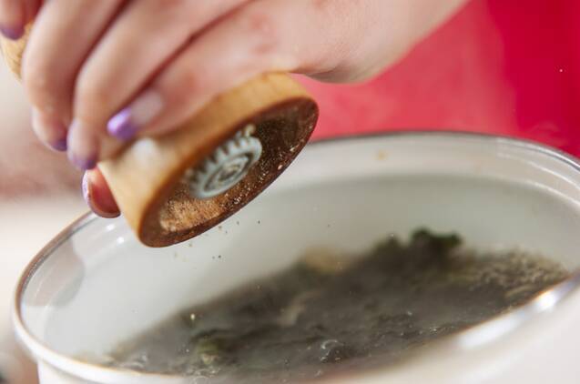 超かんたん！ワカメスープの作り方の手順1