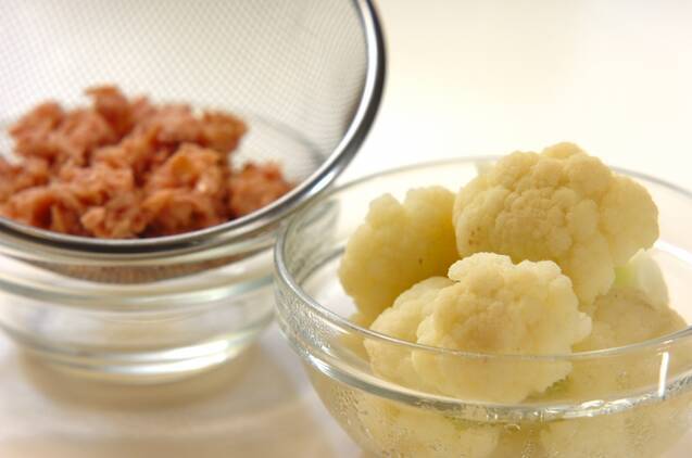 カリフラワーのマヨネーズサラダ やみつきに！ by山下 和美さんの作り方の手順1