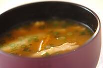 カボチャと油揚げのみそ汁
