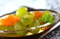 ビワとマスカットの白ワインとミントの香り