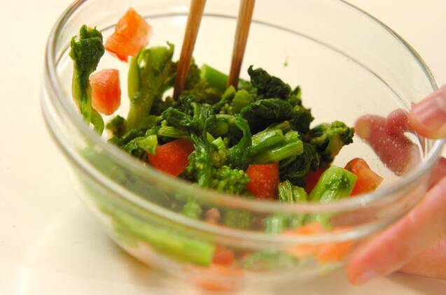 菜の花とトマトのからし和えの作り方の手順5