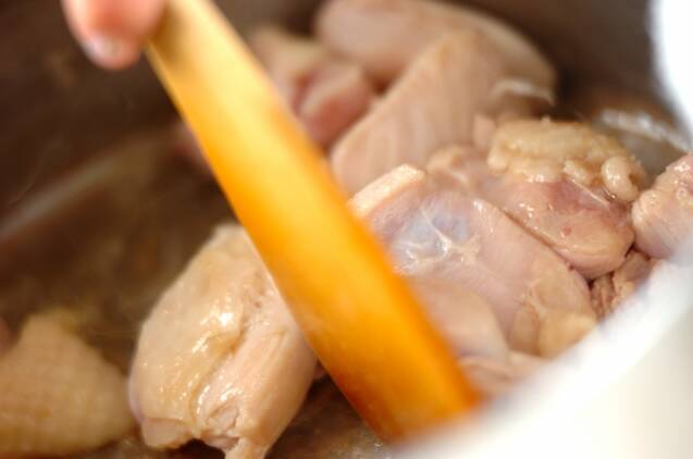 タケノコと鶏と麩のお手軽煮込みの作り方の手順2
