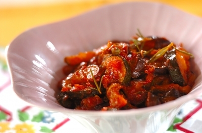 ナスとズッキーニのトマト煮 副菜 レシピ 作り方 E レシピ 料理のプロが作る簡単レシピ