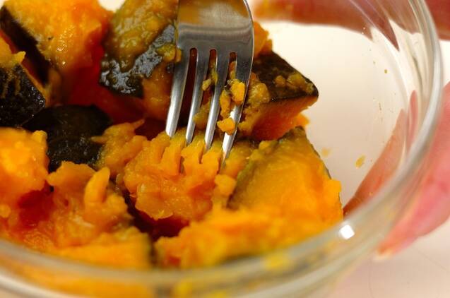 カボチャとチーズの春巻きの作り方の手順1