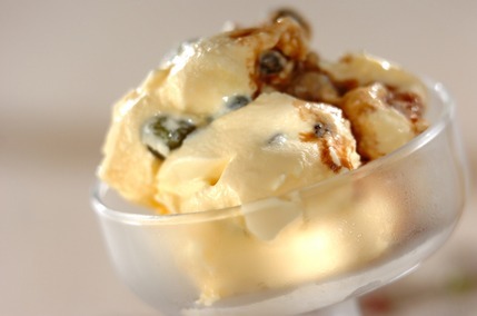 甘納豆とバルサミコ酢のバニラアイス