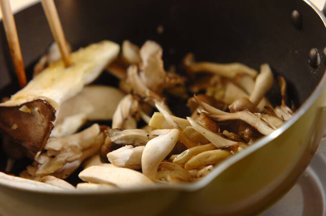 キノコのホットサラダの作り方の手順4