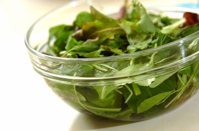 スモークサーモンのサラダの作り方の手順1