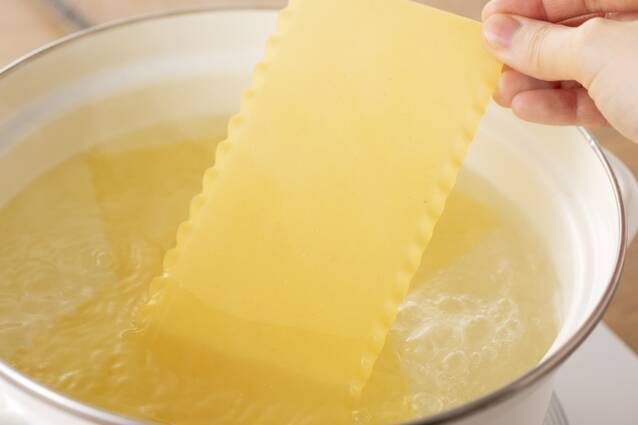 チーズたっぷりミートソースラザニアの作り方の手順7