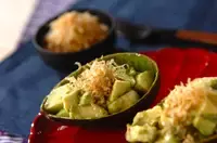 アボカドのおかかじょうゆ