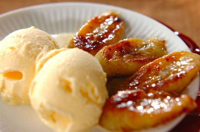 バニラアイスキャラメルバナナ添え
