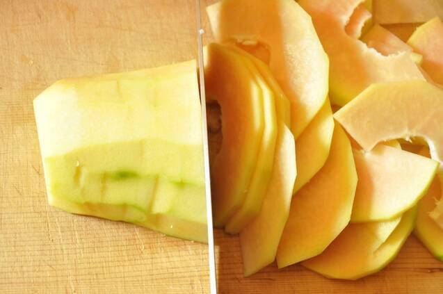 青パパイヤと豚肉の沖縄風炒め物（パパイヤシリシリ）by保田美幸さんの作り方の手順1