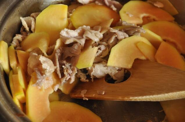 青パパイヤと豚肉の沖縄風炒め物（パパイヤシリシリ）by保田美幸さんの作り方の手順4